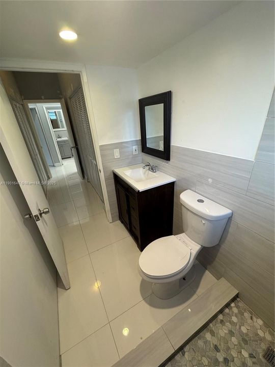 For Rent: $2,850 (3 beds, 2 baths, 1120 Square Feet)