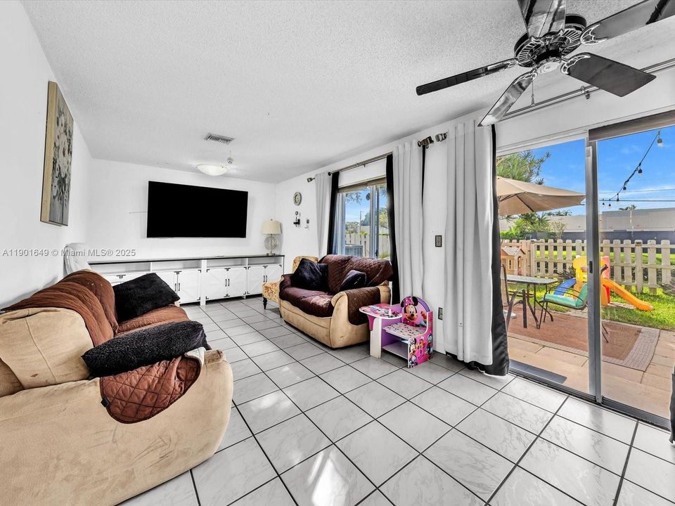 На продажу: $510,000 (3 спален, 2 ванн, 1494 Квадратных фут)