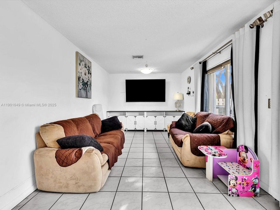 На продажу: $510,000 (3 спален, 2 ванн, 1494 Квадратных фут)