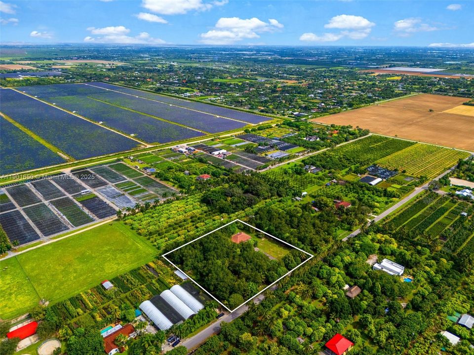 For Sale: $1,499,000 (3 beds, 3 baths, 2202 Square Feet)