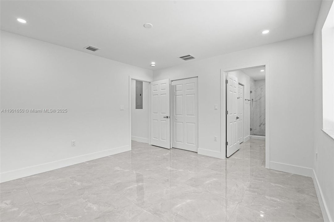 For Sale: $1,499,000 (3 beds, 3 baths, 2202 Square Feet)