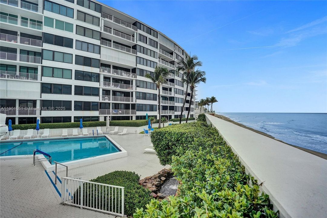 En Venta: $565,000 (2 camas, 2 baños, 1417 Pies cuadrados)