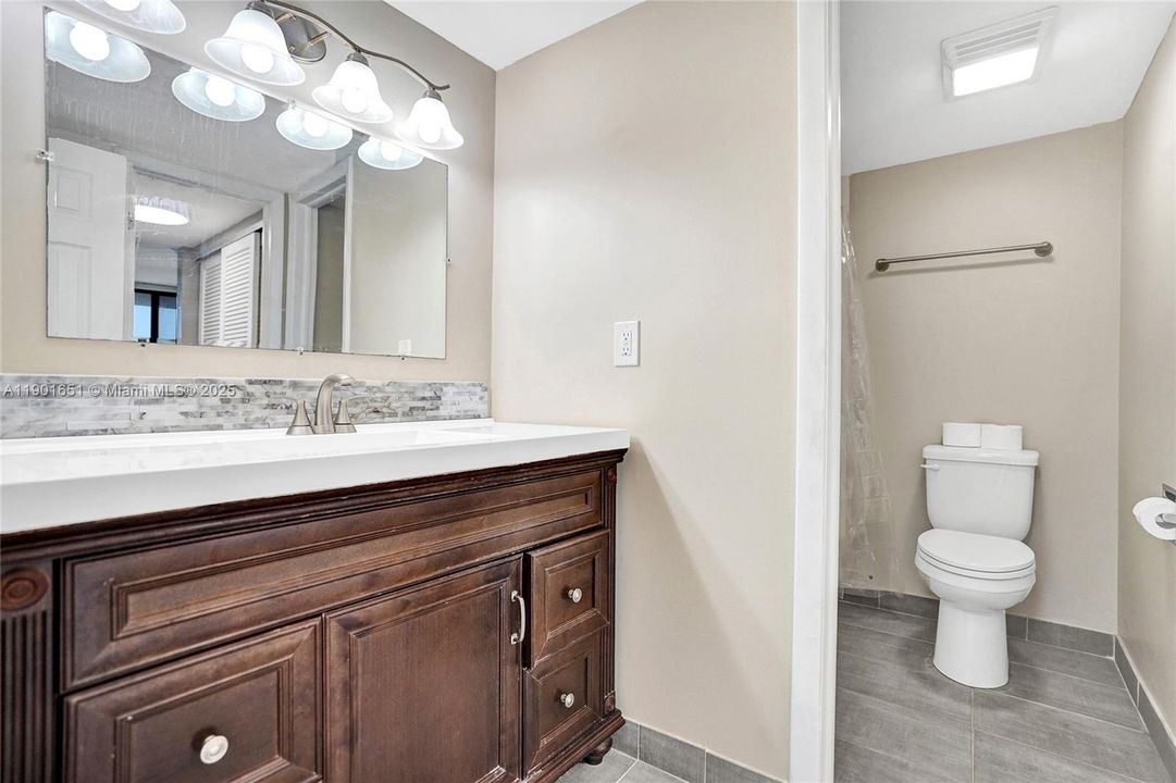 En Venta: $565,000 (2 camas, 2 baños, 1417 Pies cuadrados)