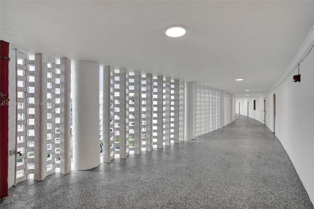 En Venta: $565,000 (2 camas, 2 baños, 1417 Pies cuadrados)