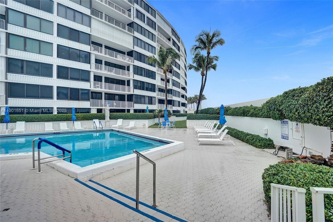 En Venta: $565,000 (2 camas, 2 baños, 1417 Pies cuadrados)