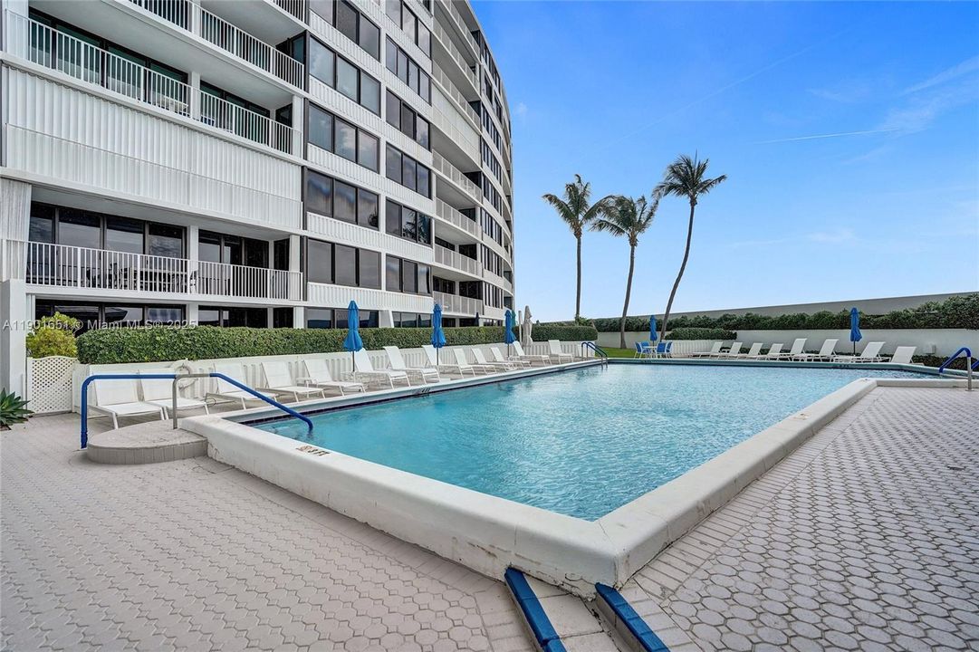 En Venta: $565,000 (2 camas, 2 baños, 1417 Pies cuadrados)