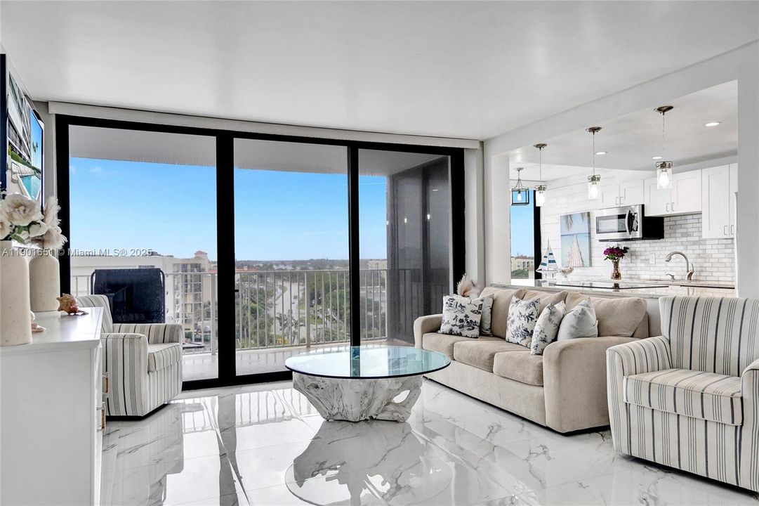 En Venta: $565,000 (2 camas, 2 baños, 1417 Pies cuadrados)