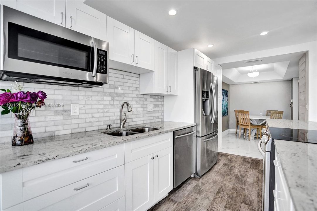 En Venta: $565,000 (2 camas, 2 baños, 1417 Pies cuadrados)