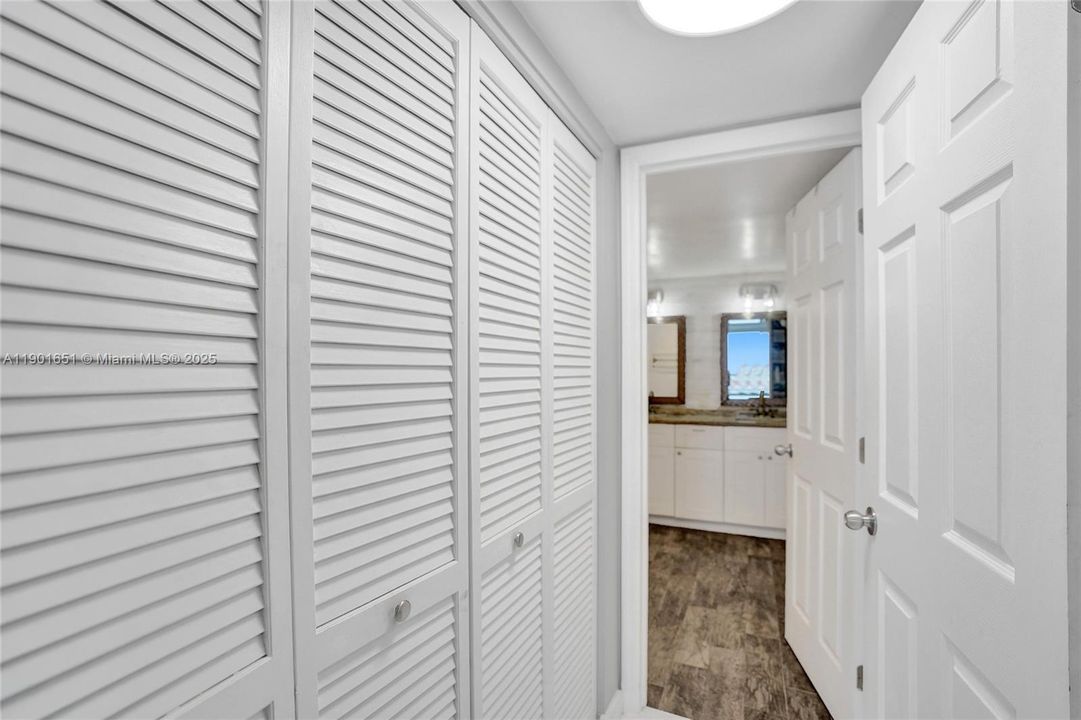 En Venta: $565,000 (2 camas, 2 baños, 1417 Pies cuadrados)