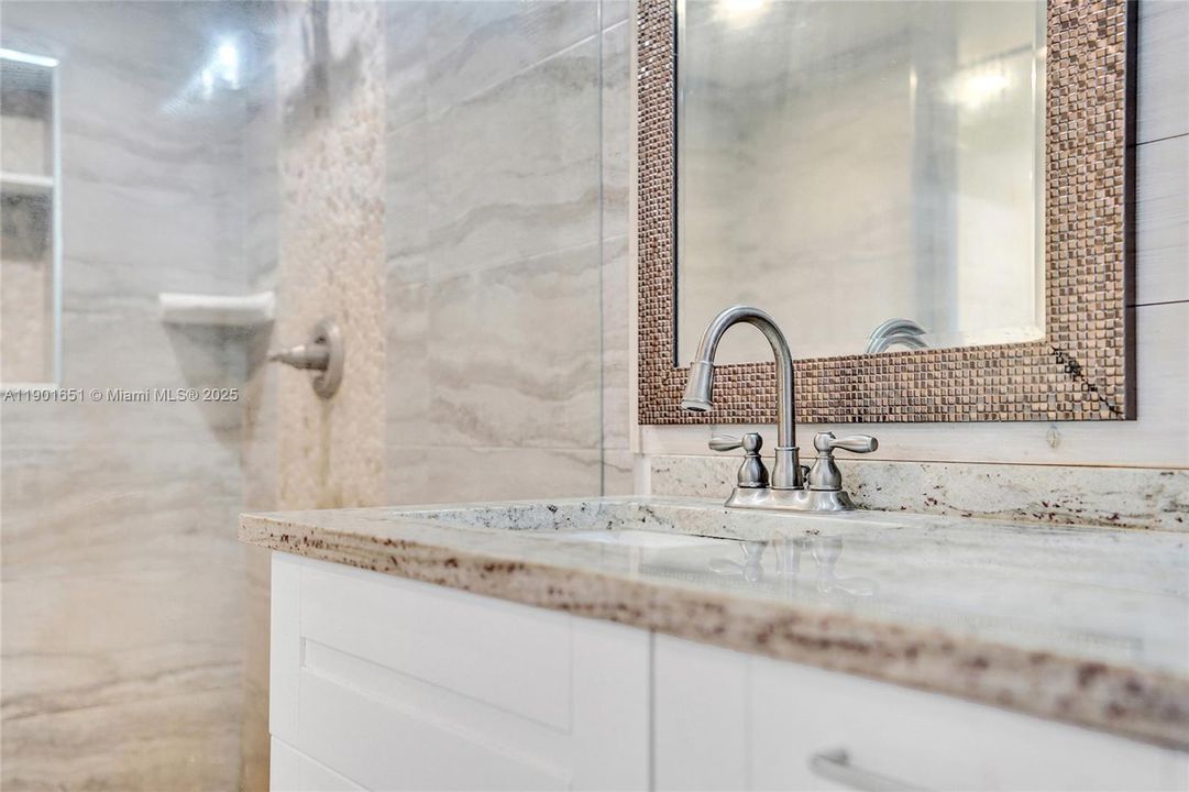 En Venta: $565,000 (2 camas, 2 baños, 1417 Pies cuadrados)