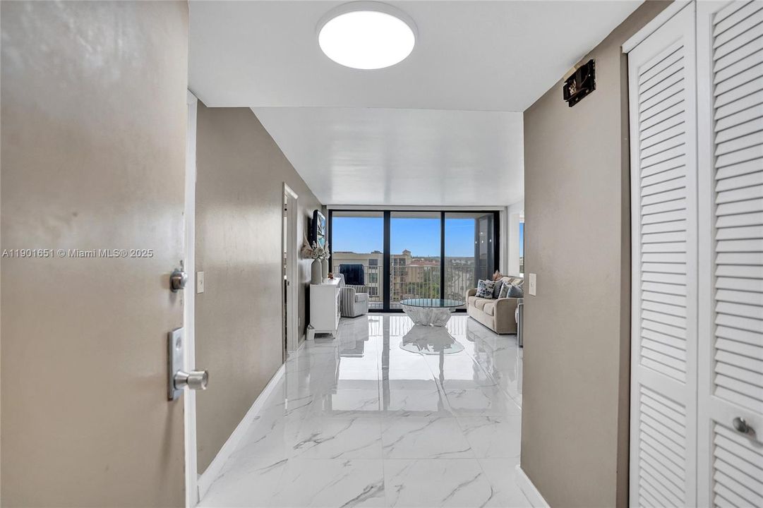 En Venta: $565,000 (2 camas, 2 baños, 1417 Pies cuadrados)