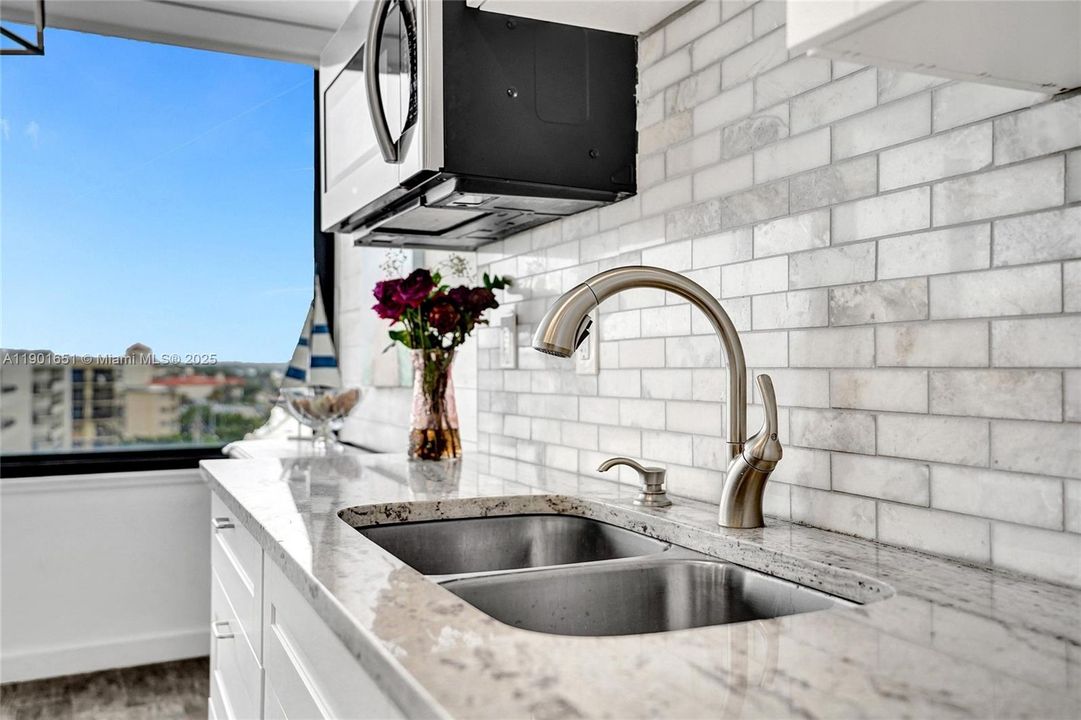 En Venta: $565,000 (2 camas, 2 baños, 1417 Pies cuadrados)