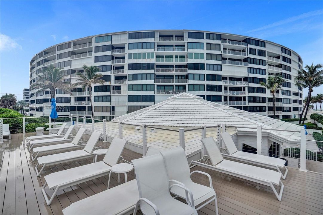 En Venta: $565,000 (2 camas, 2 baños, 1417 Pies cuadrados)