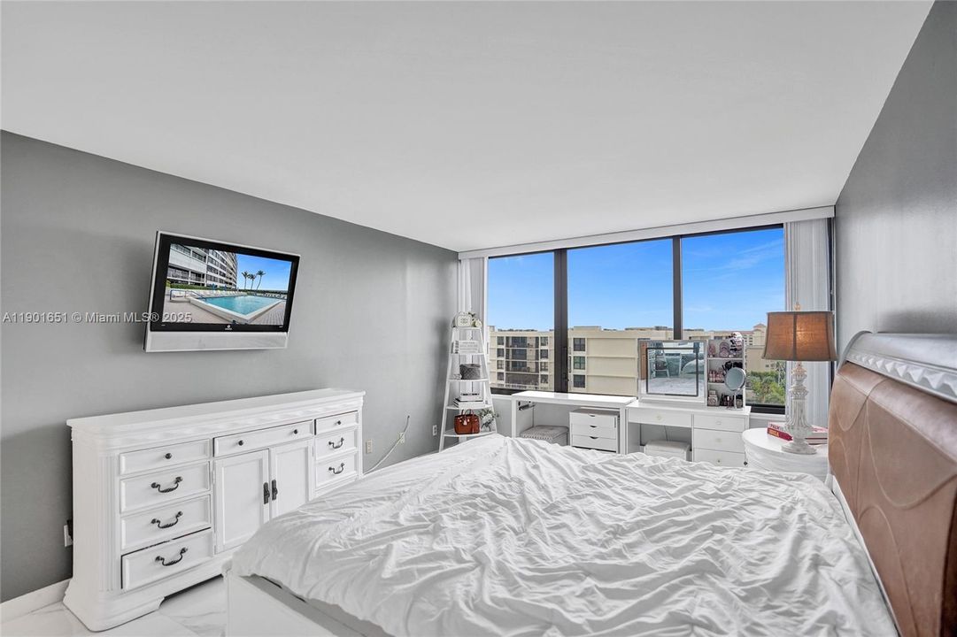 En Venta: $565,000 (2 camas, 2 baños, 1417 Pies cuadrados)