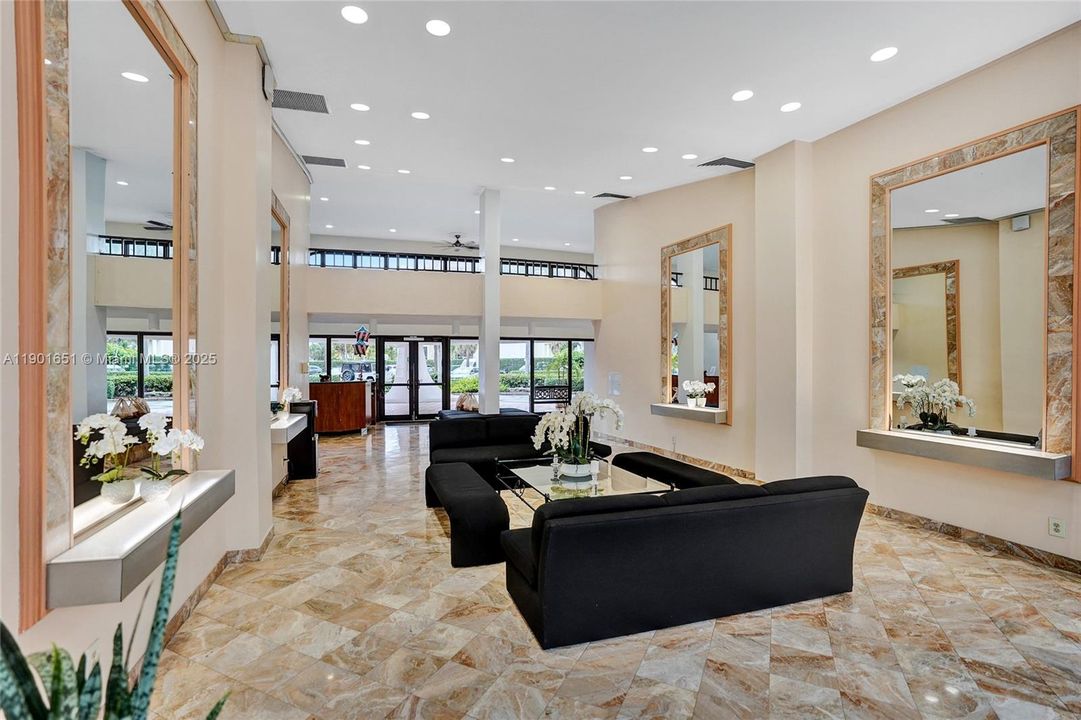 En Venta: $565,000 (2 camas, 2 baños, 1417 Pies cuadrados)