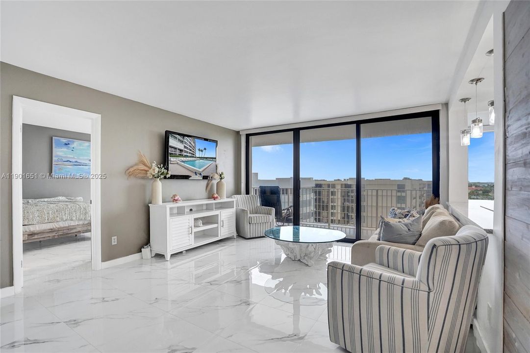 En Venta: $565,000 (2 camas, 2 baños, 1417 Pies cuadrados)