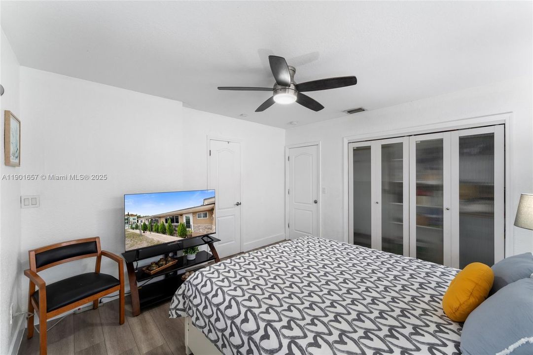 For Rent: $3,500 (2 beds, 2 baths, 2107 Square Feet)