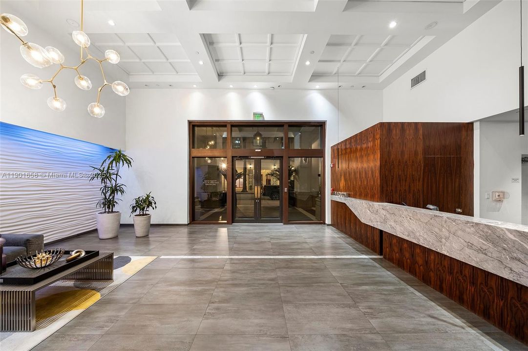 For Sale: $915,000 (2 beds, 2 baths, 1179 Square Feet)