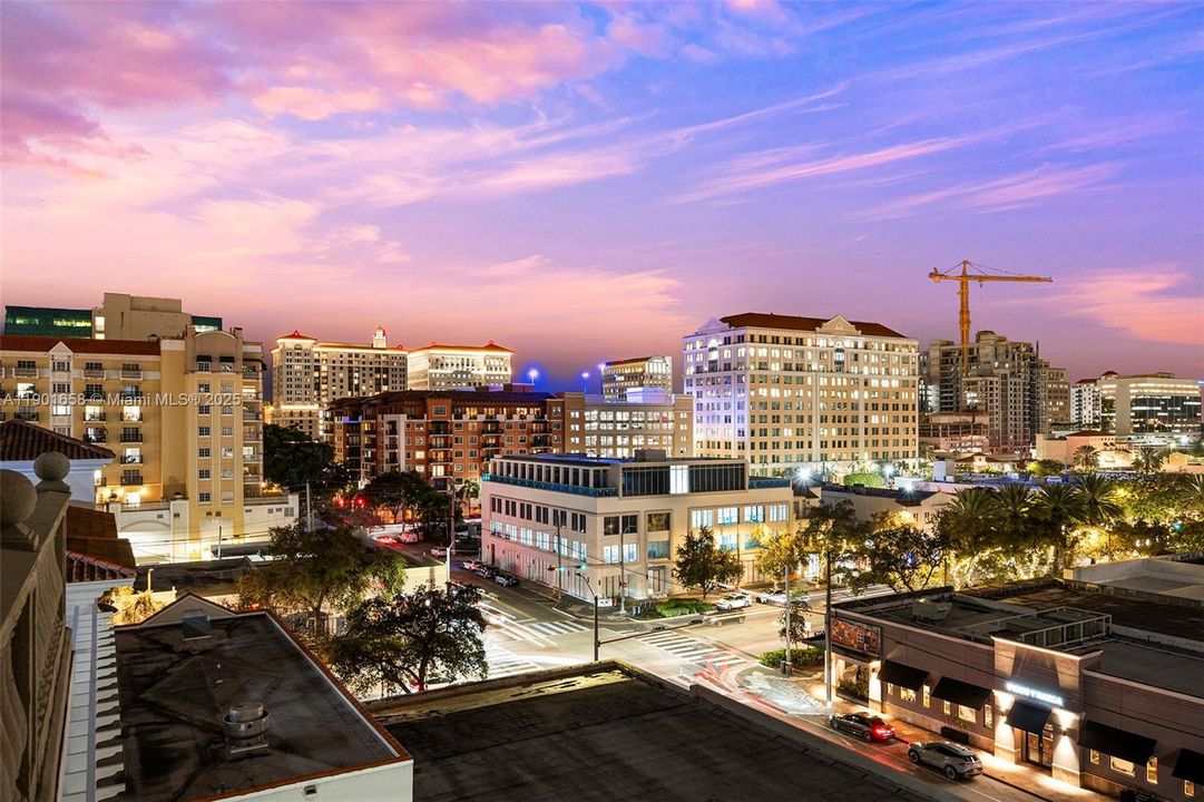 For Sale: $915,000 (2 beds, 2 baths, 1179 Square Feet)