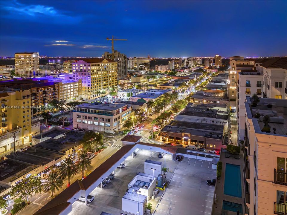 For Sale: $915,000 (2 beds, 2 baths, 1179 Square Feet)