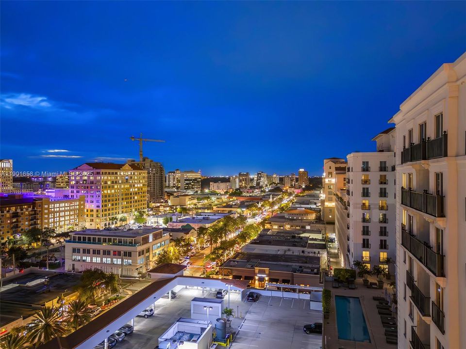 For Sale: $915,000 (2 beds, 2 baths, 1179 Square Feet)