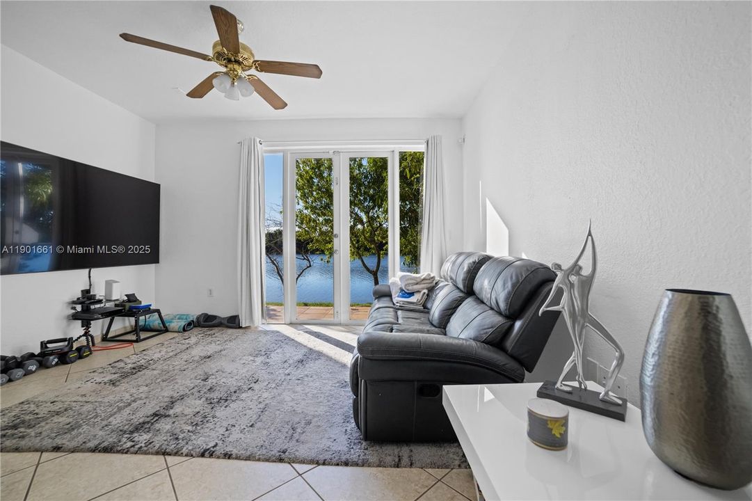 For Sale: $575,000 (3 beds, 2 baths, 1650 Square Feet)