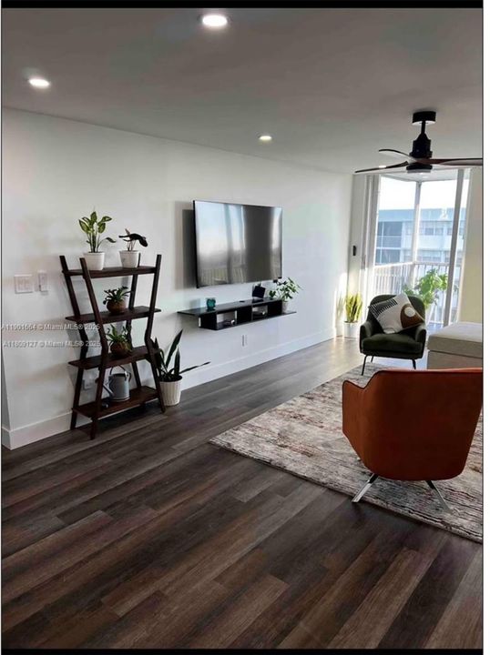 For Rent: $2,150 (2 beds, 2 baths, 1162 Square Feet)