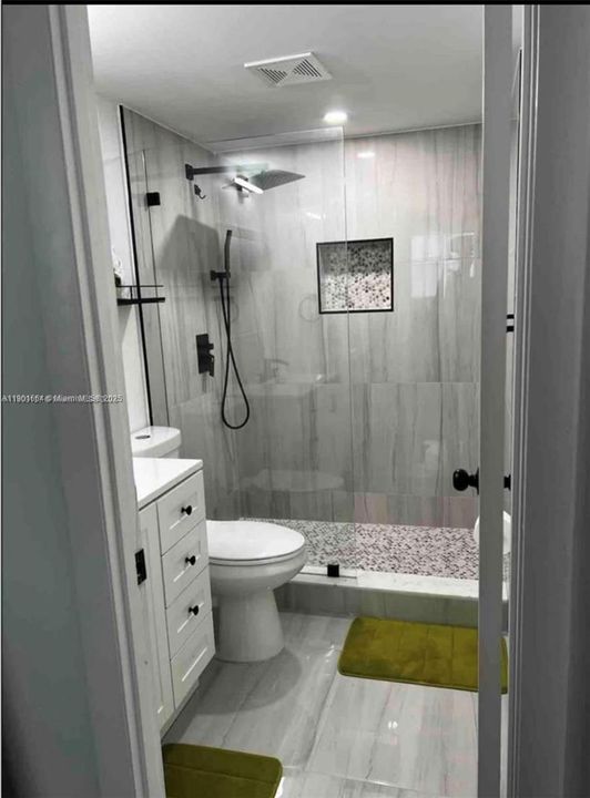 For Rent: $2,150 (2 beds, 2 baths, 1162 Square Feet)