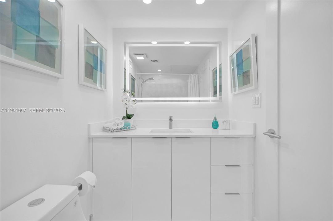 For Rent: $3,250 (0 beds, 1 baths, 482 Square Feet)