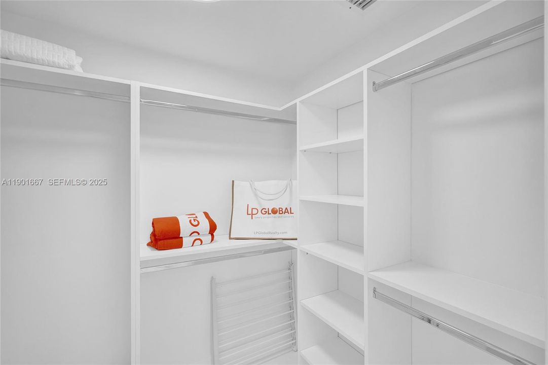 For Rent: $3,250 (0 beds, 1 baths, 482 Square Feet)