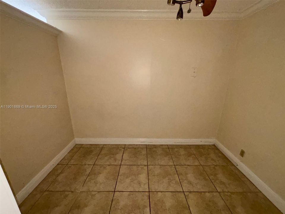 Recently Rented: $1,875 (1 beds, 1 baths, 767 Square Feet)