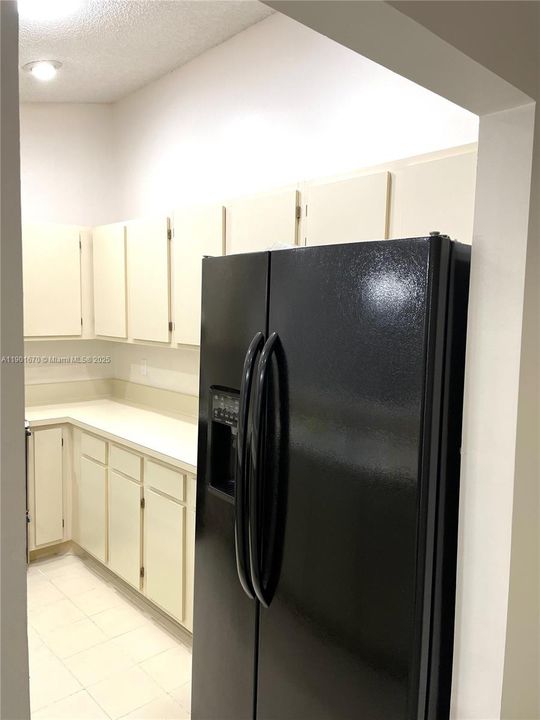 For Sale: $400,500 (3 beds, 2 baths, 1339 Square Feet)