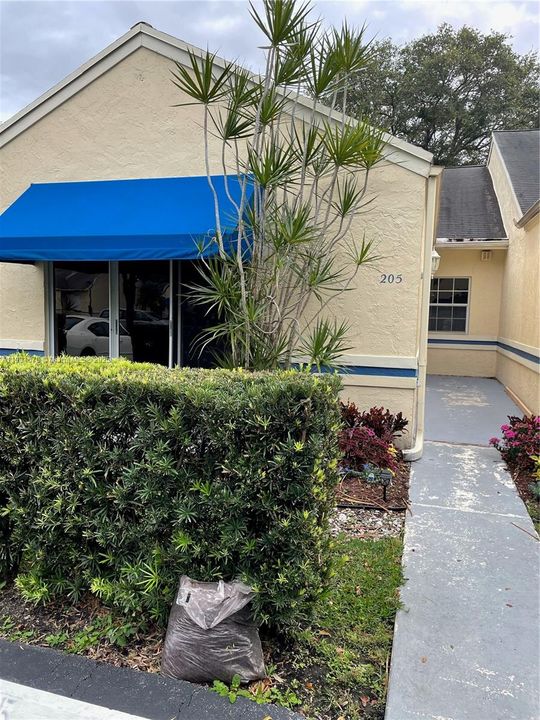 For Sale: $400,500 (3 beds, 2 baths, 1339 Square Feet)