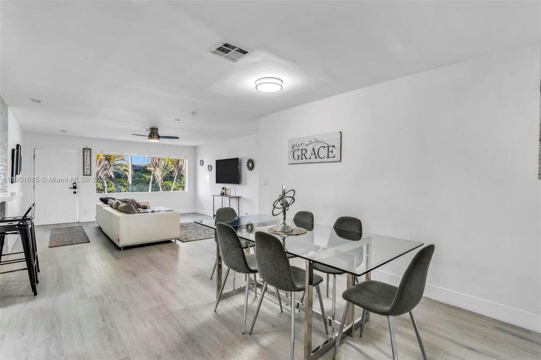 For Rent: $3,500 (3 beds, 2 baths, 1438 Square Feet)