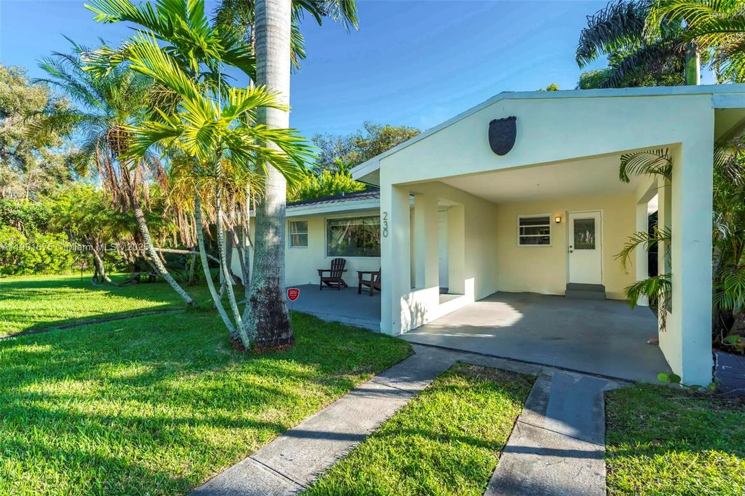 For Rent: $3,500 (3 beds, 2 baths, 1438 Square Feet)