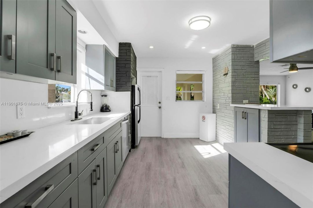 For Rent: $3,500 (3 beds, 2 baths, 1438 Square Feet)