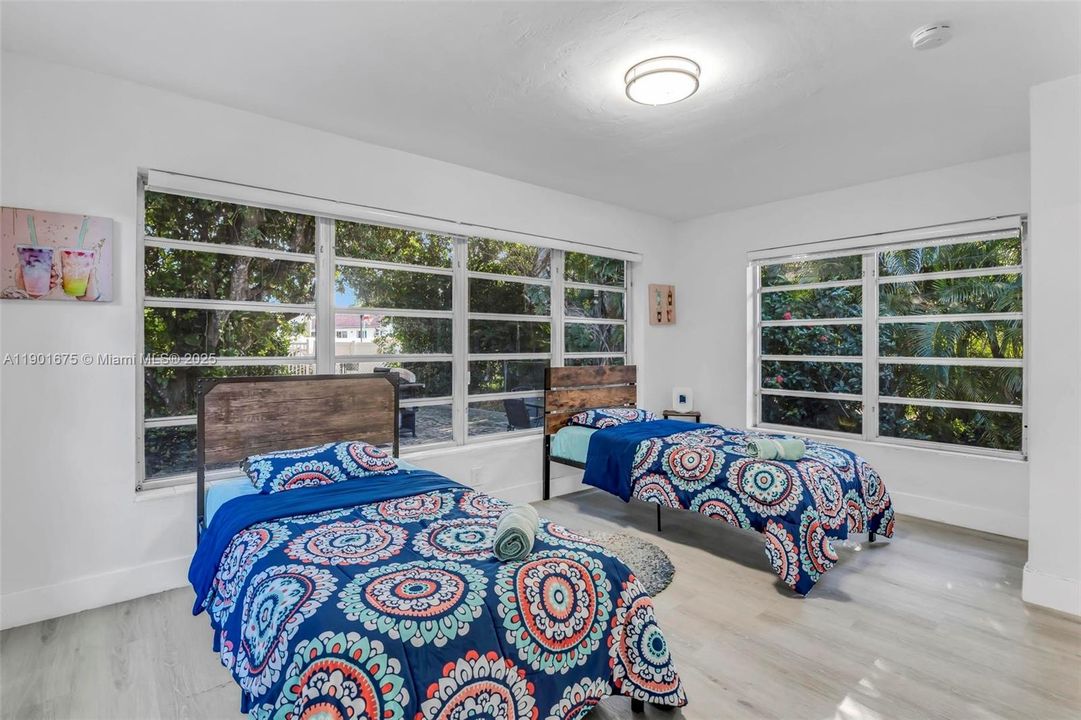 For Rent: $3,500 (3 beds, 2 baths, 1438 Square Feet)