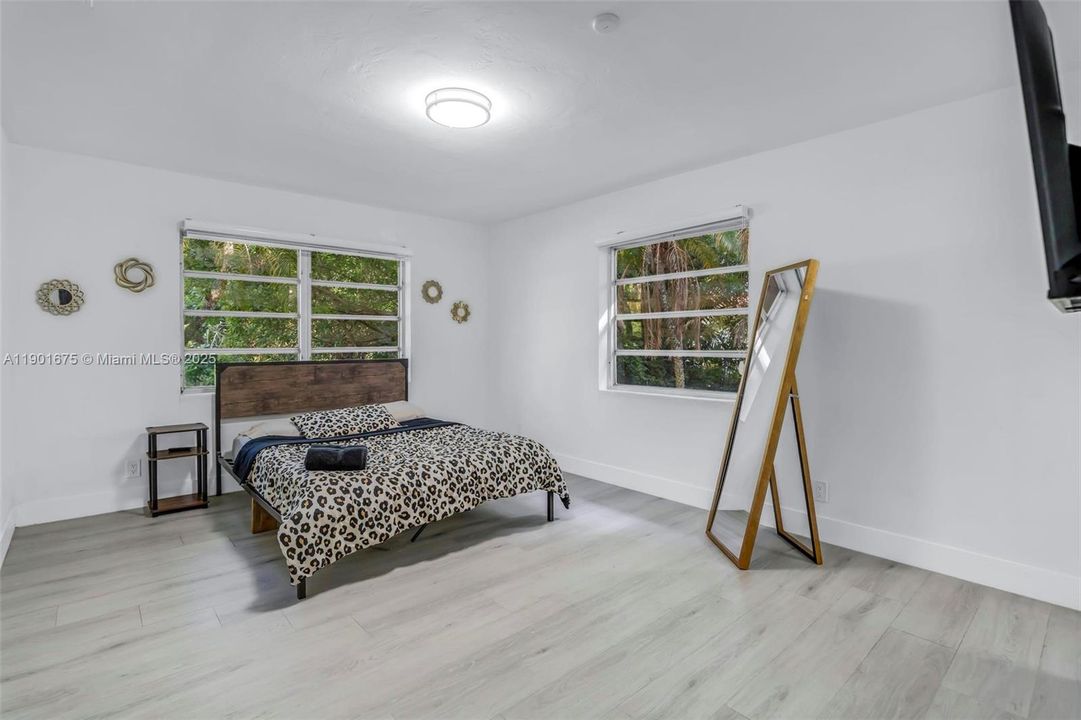 For Rent: $3,500 (3 beds, 2 baths, 1438 Square Feet)