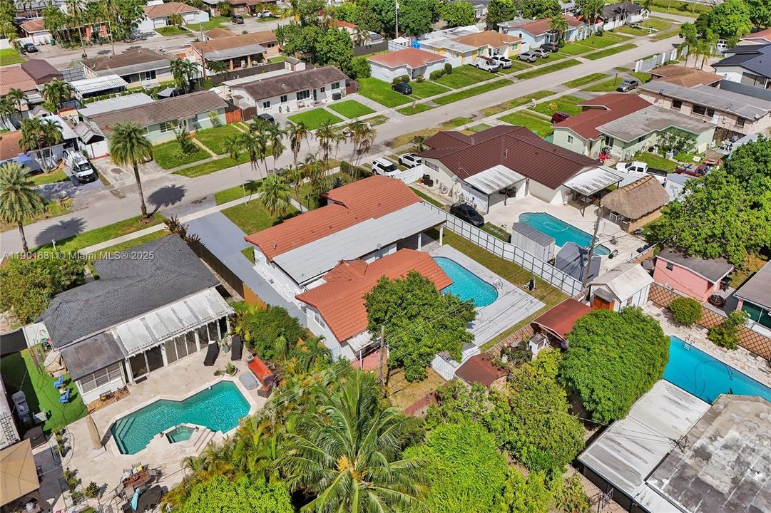 For Rent: $5,600 (5 beds, 4 baths, 2540 Square Feet)