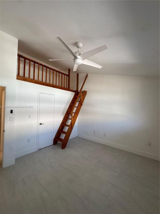 For Rent: $4,300 (2 beds, 1 baths, 875 Square Feet)