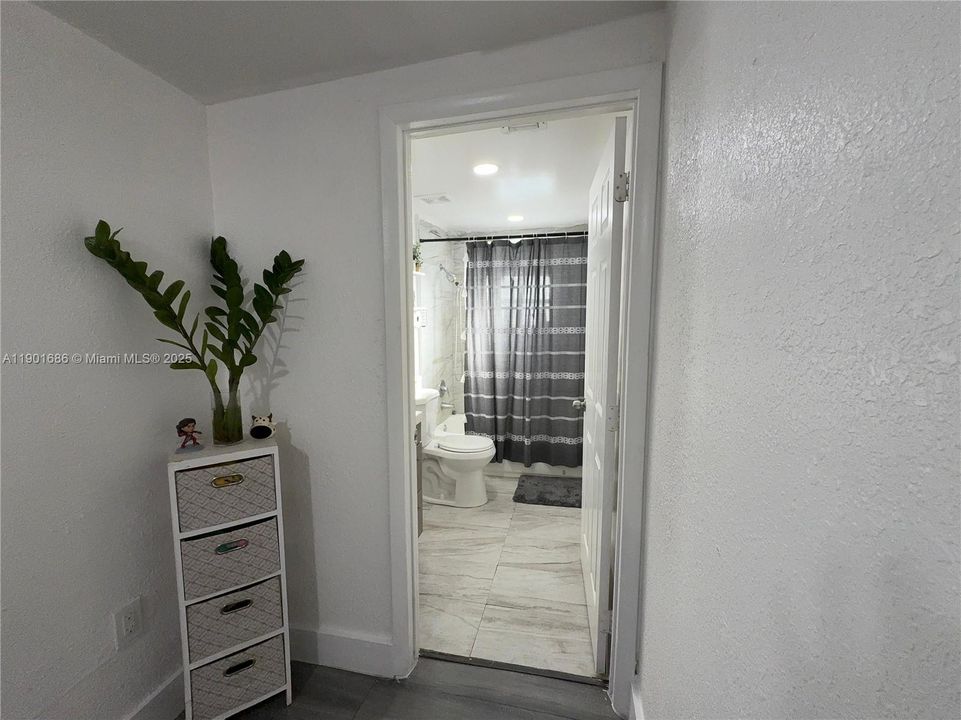 待售: $366,340 (3 贝兹, 1 浴室, 748 平方英尺)