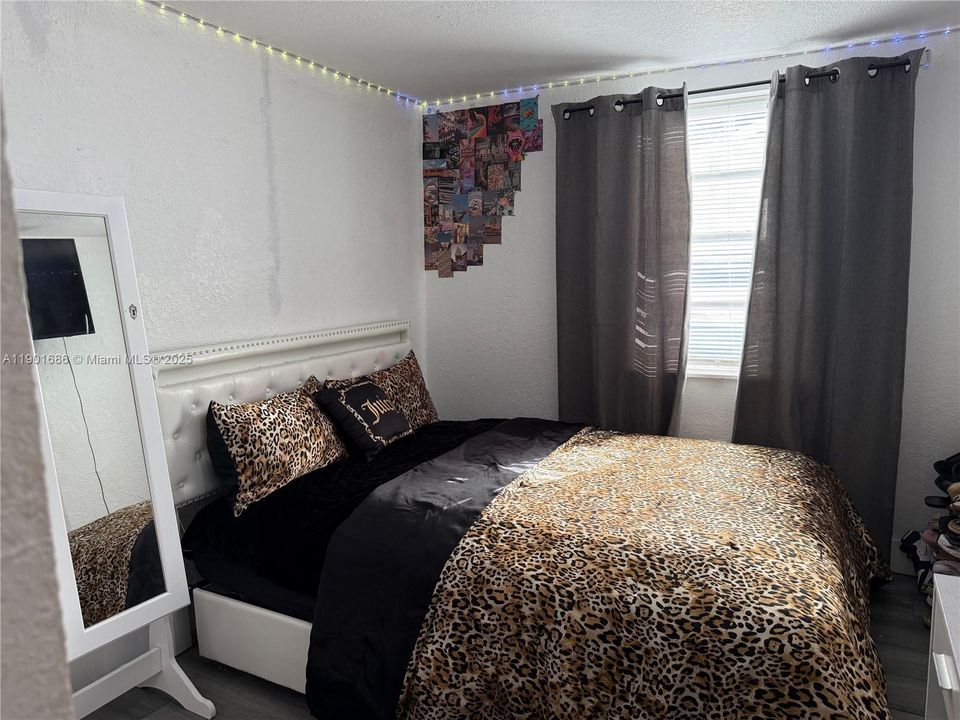 待售: $366,340 (3 贝兹, 1 浴室, 748 平方英尺)