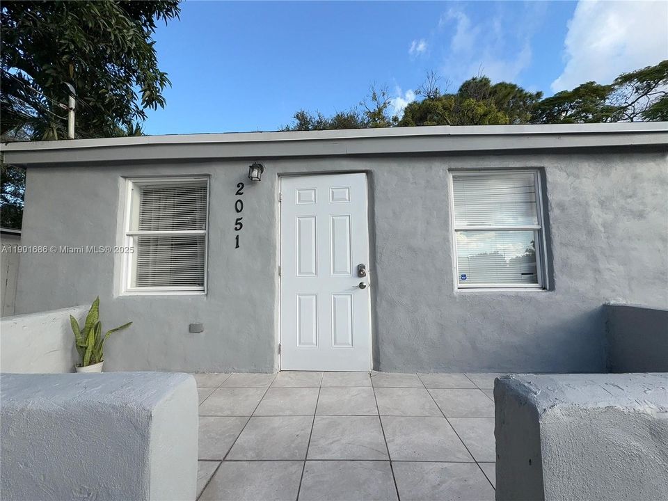 待售: $366,340 (3 贝兹, 1 浴室, 748 平方英尺)