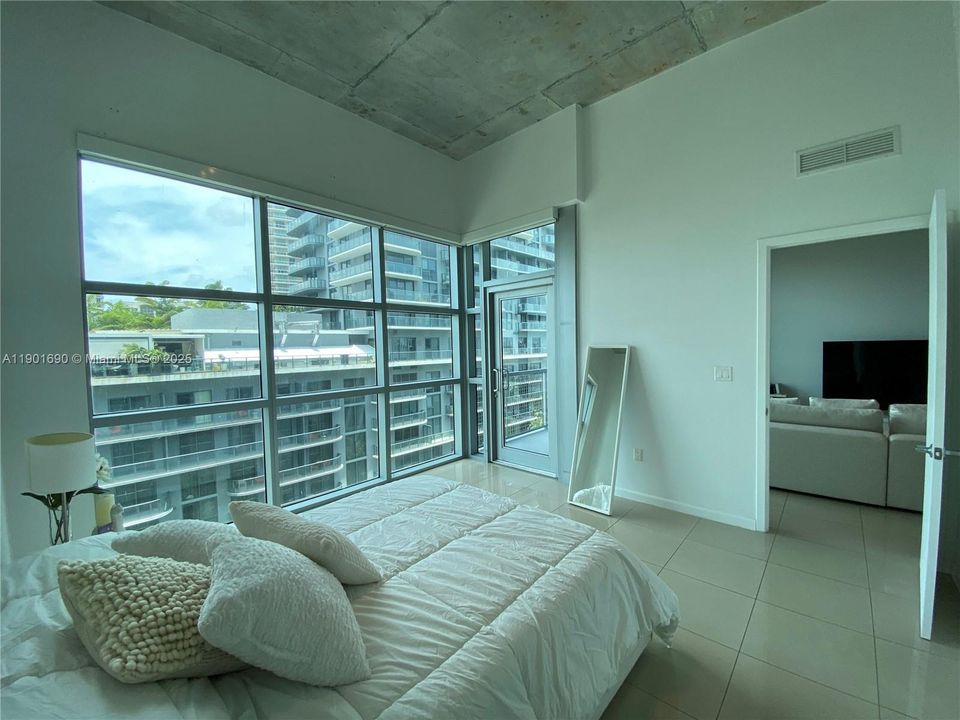 Recently Rented: $3,100 (1 beds, 1 baths, 761 Square Feet)