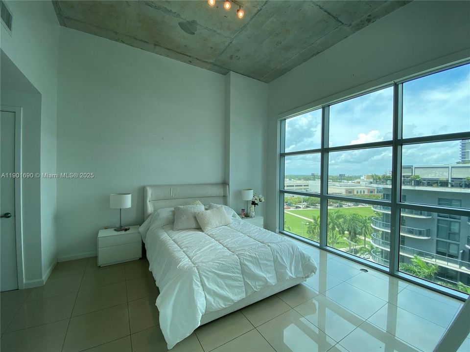 Recently Rented: $3,100 (1 beds, 1 baths, 761 Square Feet)