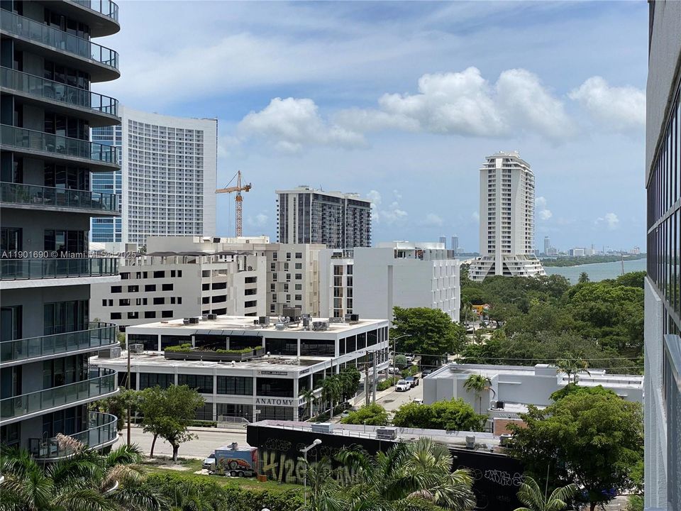 Recently Rented: $3,100 (1 beds, 1 baths, 761 Square Feet)