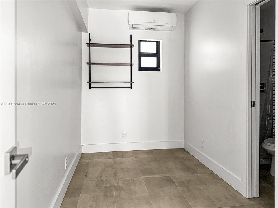 最近租的: $1,500 (1 贝兹, 1 浴室, 0 平方英尺)