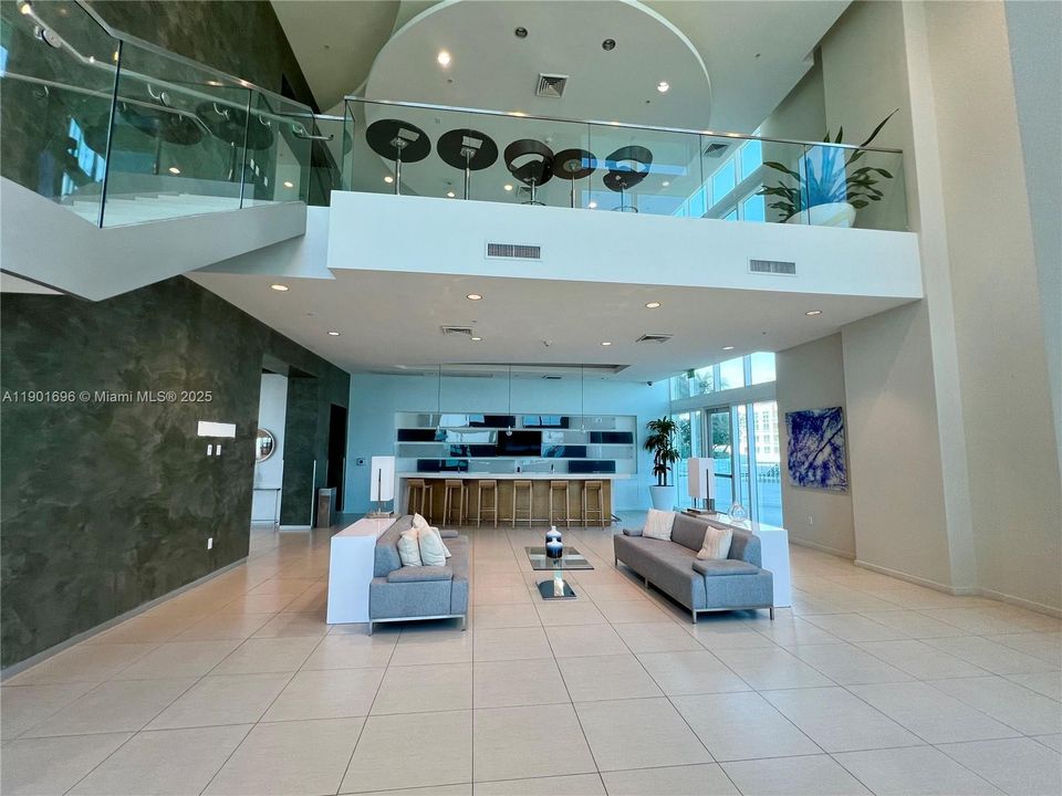 Recently Rented: $2,750 (1 beds, 1 baths, 838 Square Feet)