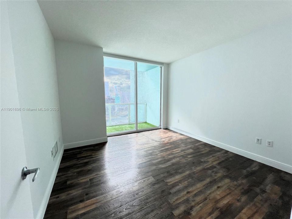 Recently Rented: $2,750 (1 beds, 1 baths, 838 Square Feet)
