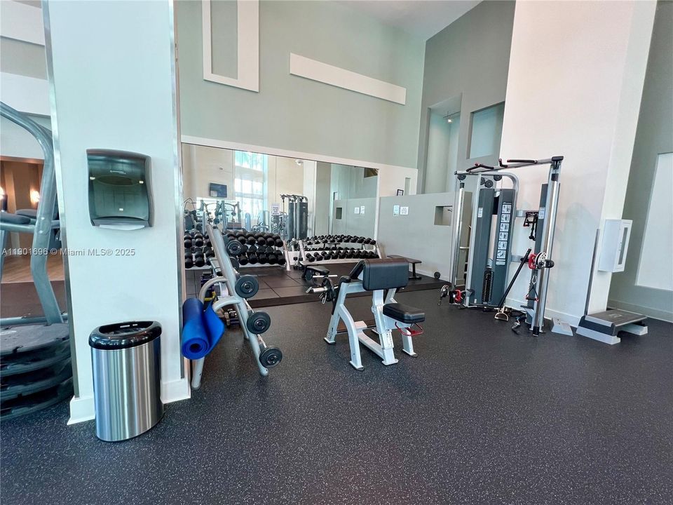 Recently Rented: $2,750 (1 beds, 1 baths, 838 Square Feet)